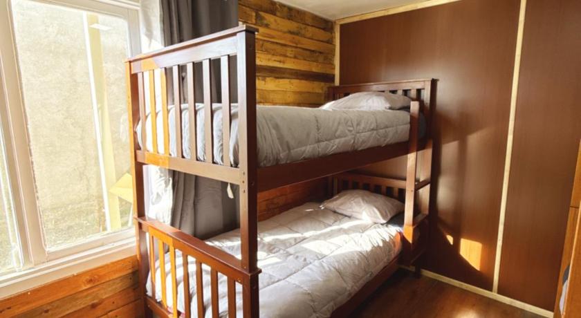 Imagen de Litera en habitación compartida mixta (Bunk Bed in Mixed Dormitory Room) 0