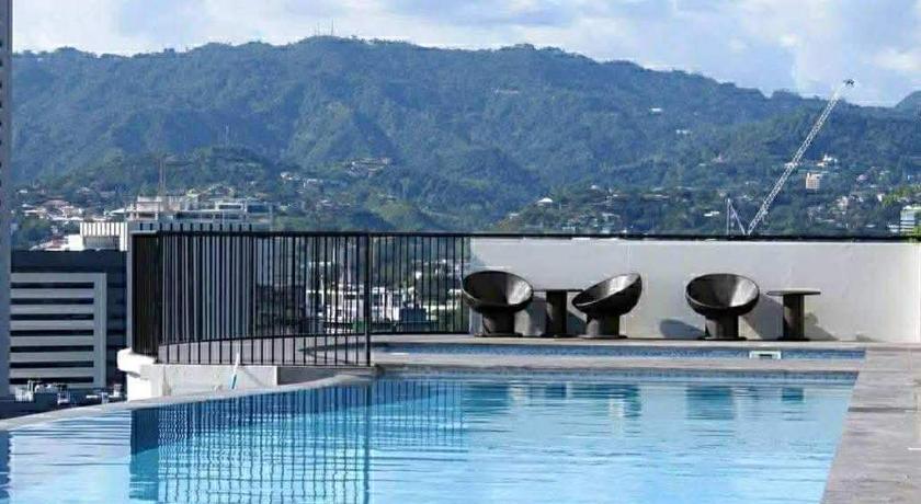 Modern Cozy Condo Unit in Calyx Cebu City - image 11