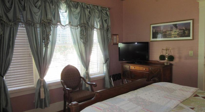 The Carriage House photo