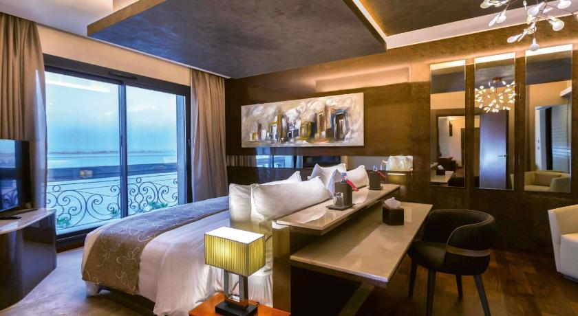 Image de Suite Présidentielle avec Vue sur le Lac (Presidential Suite with Lake View) 0