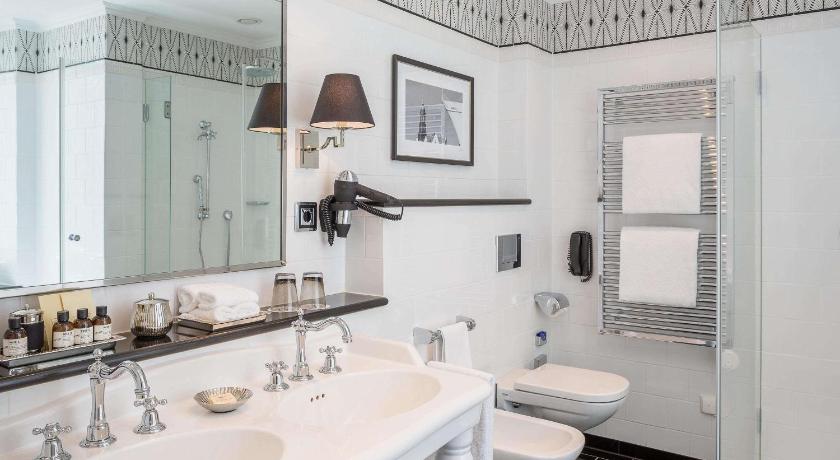 Image of Lake View Suite 4