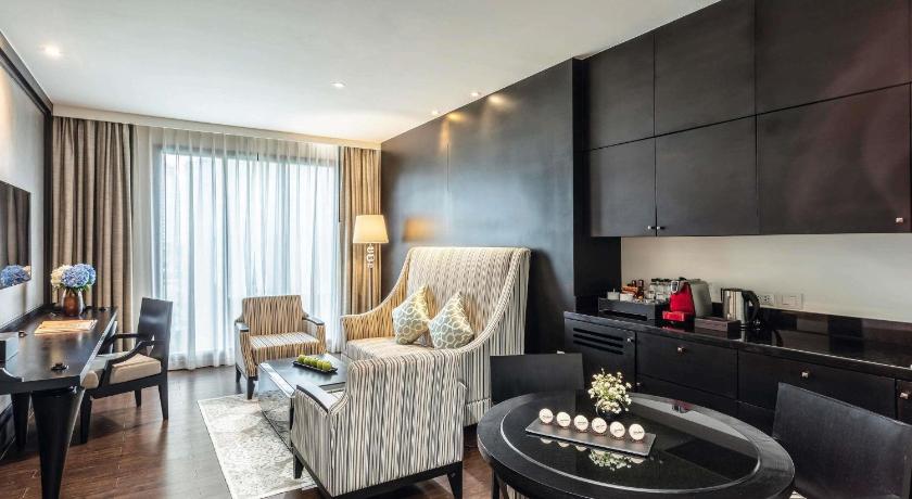 Image of Executive Suite - Lounge Access Included 9