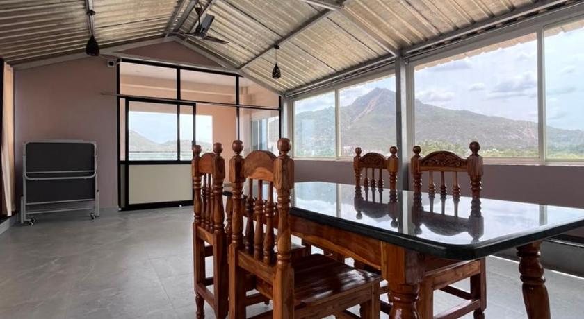 VV Guest House & Rooms - image 4