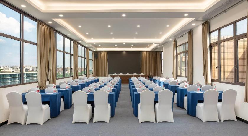 Days Inn by Wyndham Changsha Yuelu - image 11