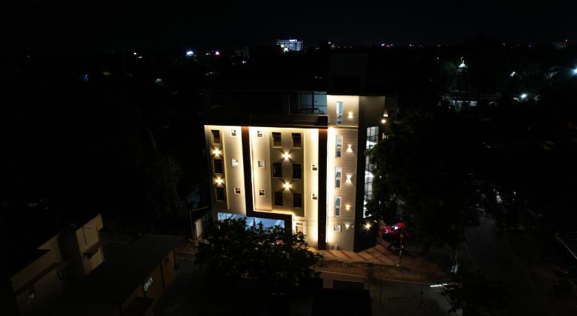 Hotel Jai's Inn - image 7