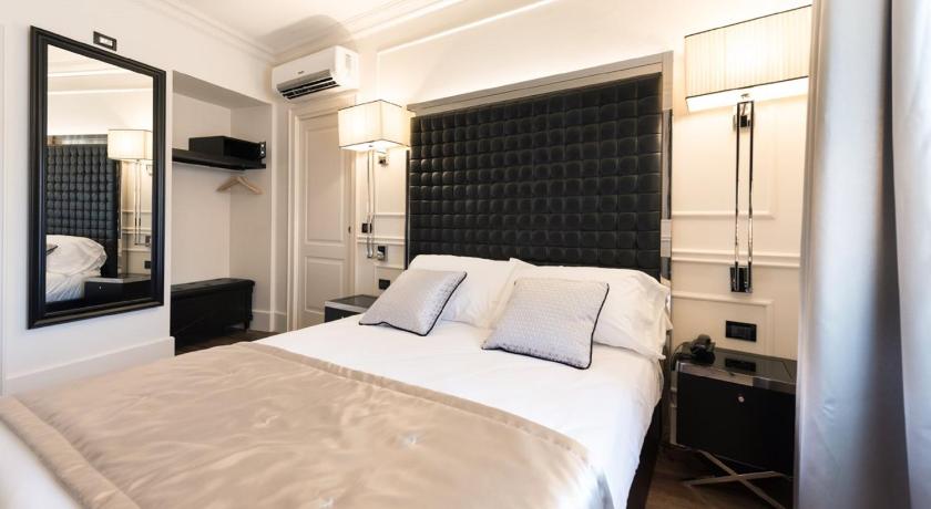 Image of One-Bedroom Apartment (5 Adults) - Split Level - Separate Building 9