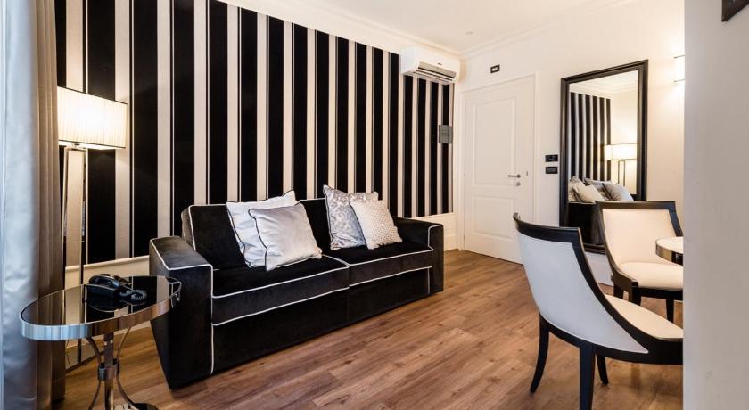Image of One-Bedroom Apartment (5 Adults) - Split Level - Separate Building 10