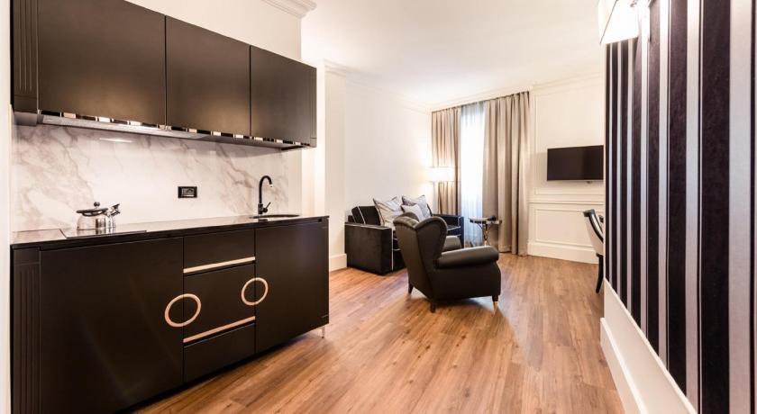 Image of One-Bedroom Apartment (5 Adults) - Split Level - Separate Building 5