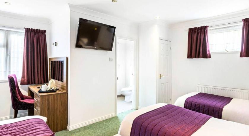 Image of Triple Room 1