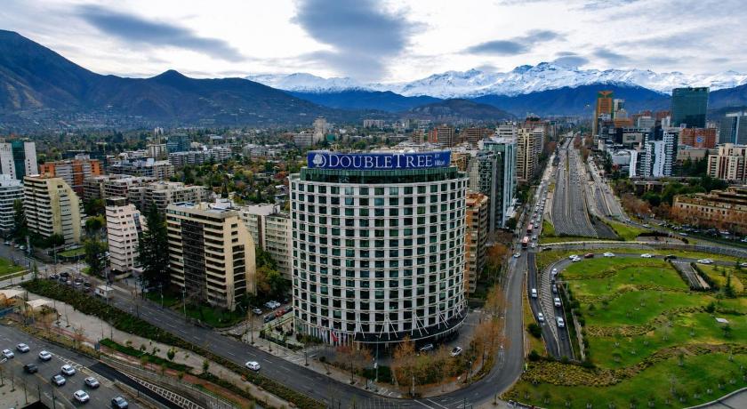 Photo of DoubleTree by Hilton Santiago Kennedy - Agoda Discount Booking