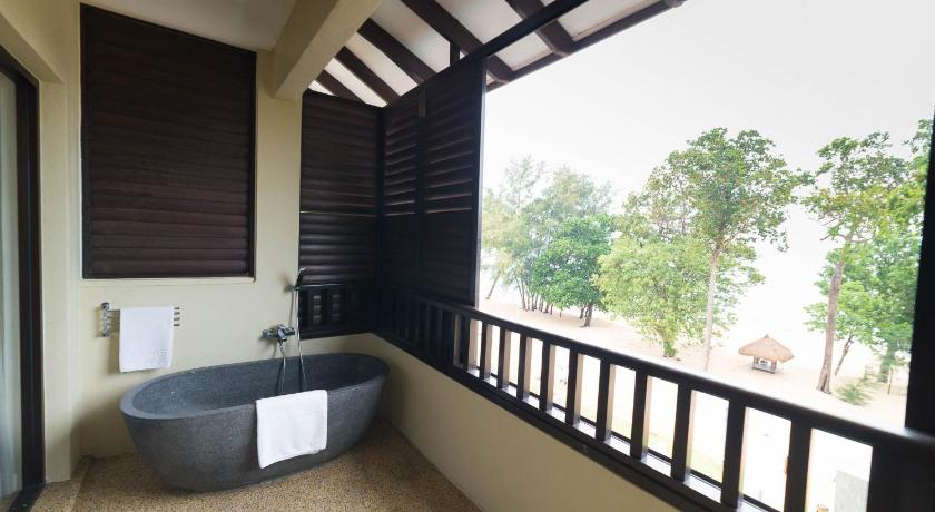 Image of Couple Suite 1