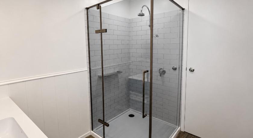 Image of Three Bedroom Motel 2