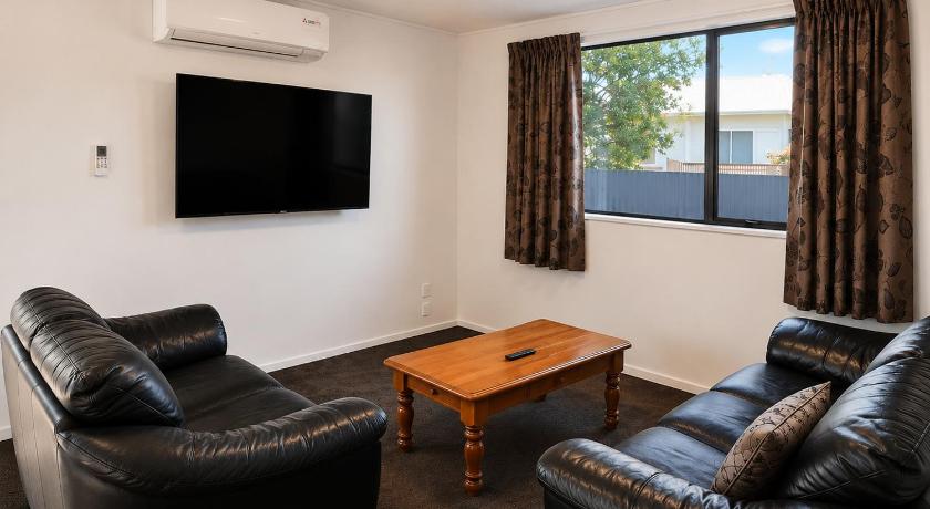 Image of Three Bedroom Motel 7