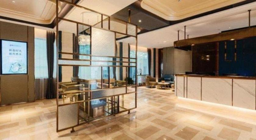 Yitel Collection Chengdu Dufu Chaotang Sichuan Provincial People's Hospital Station – Chengdu, IL