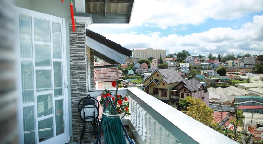 Image of Family Room with Balcony 8