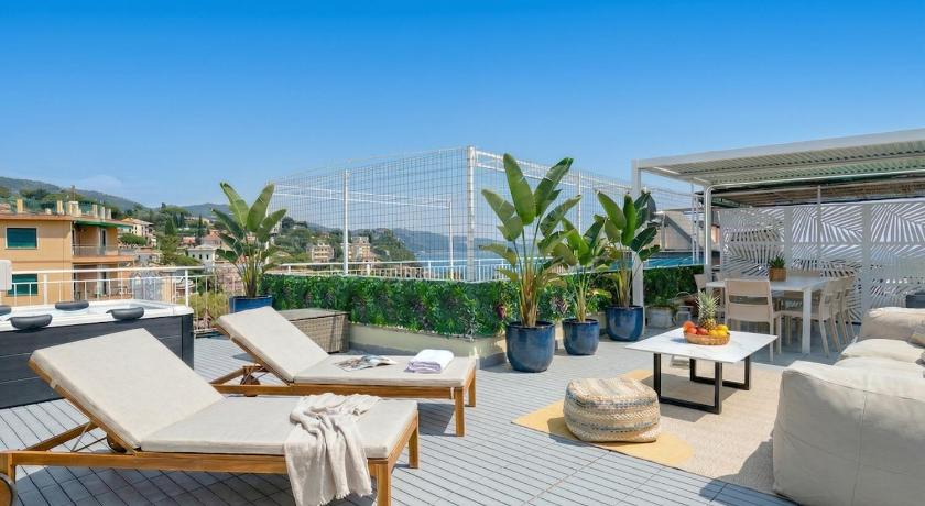 Rooftop with Sea View, Jacuzzi,Parking,AC
