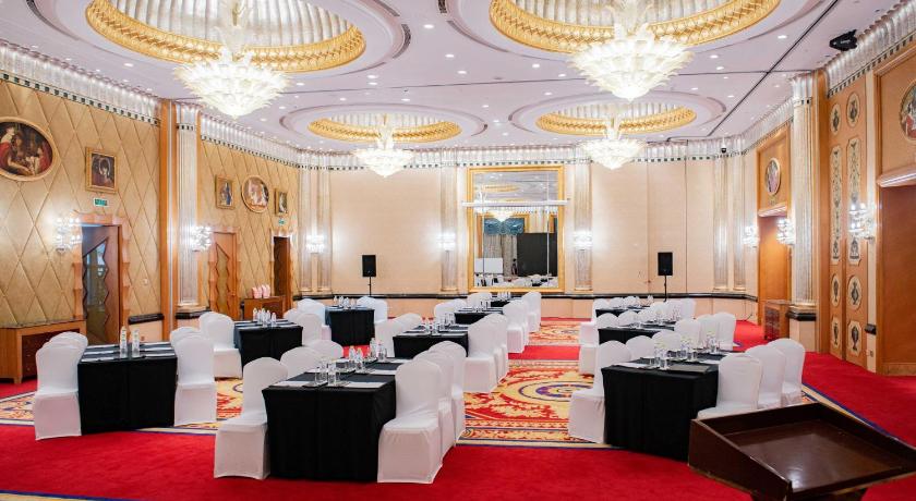 Crowne Plaza Qingdao By IHG - image 25