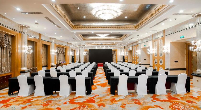 Crowne Plaza Qingdao By IHG - image 30