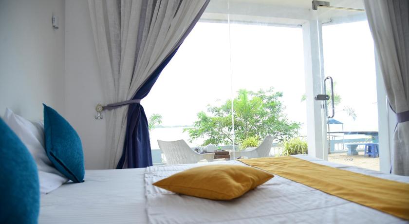 Imagen de Habitación Deluxe con 2 Camas Queen (Deluxe Queen Room with Two Queen Beds) 10