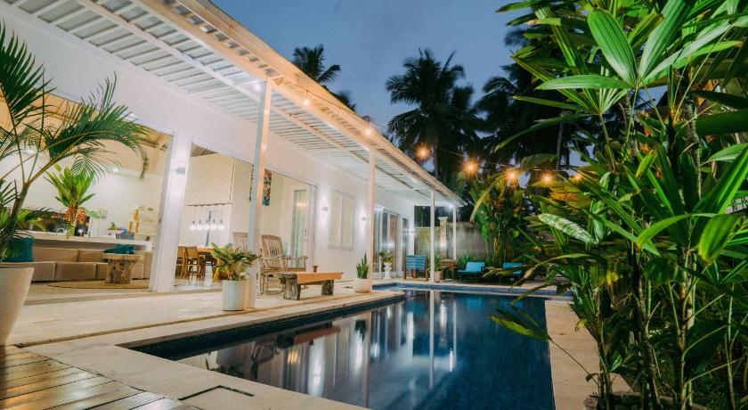 Tampilan Luxury 3-Bedroom Villa with Private Pool