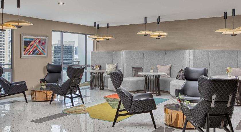 Novotel Suites Manila At Acqua - image 7