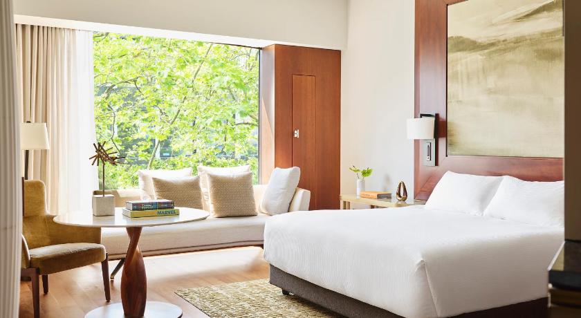 Image of 1 King Bed 0