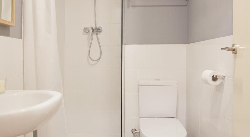 Click&Flat Europa Fira Apartments photo