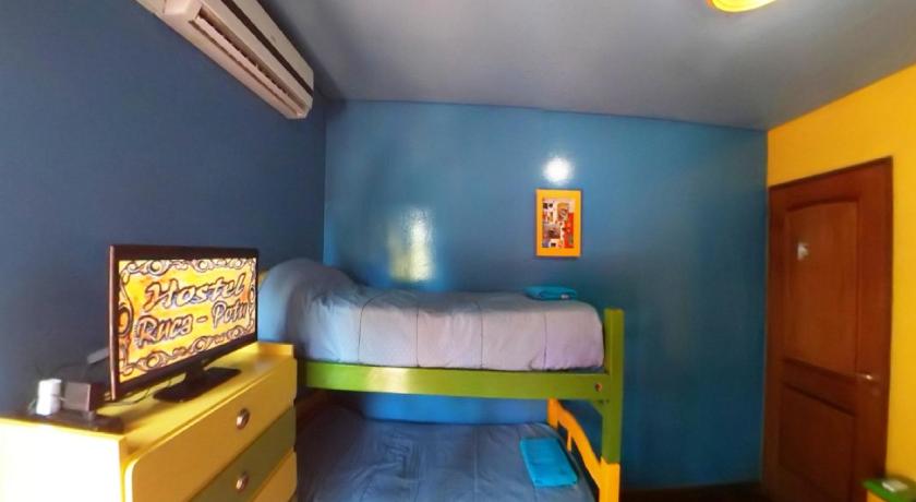 Image of Quadruple Room with Private External Bathroom 0