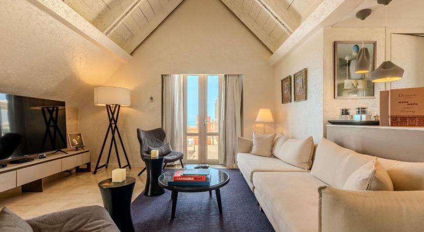 รูปของImperial Amaral King Suite with Terrace and Spa Bath - Ocean View 5