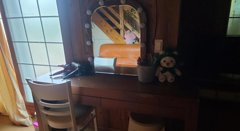 Image of Single Bed in Mixed Dormitory Room 1