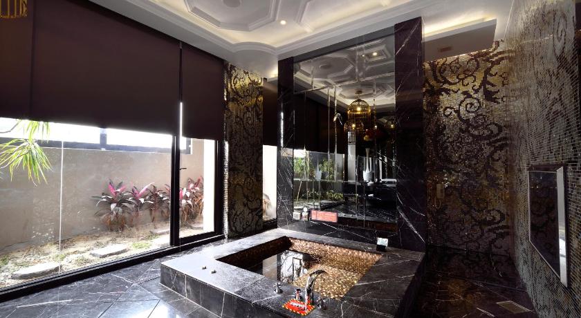 Yunping motel - image 42