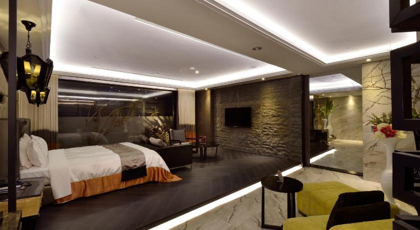 Yunping motel - image 32