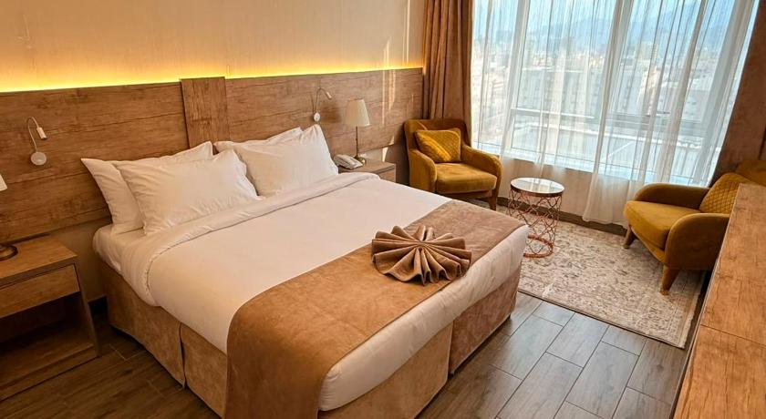 Emaar Legend - image 9