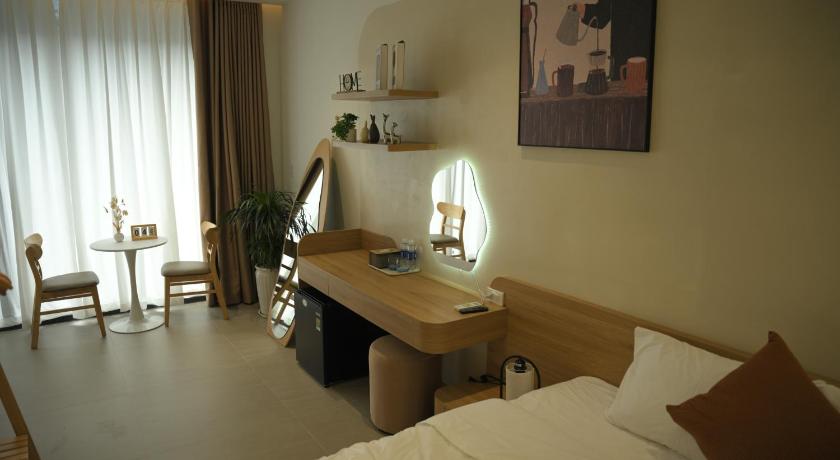Camellia Maison - image 16
