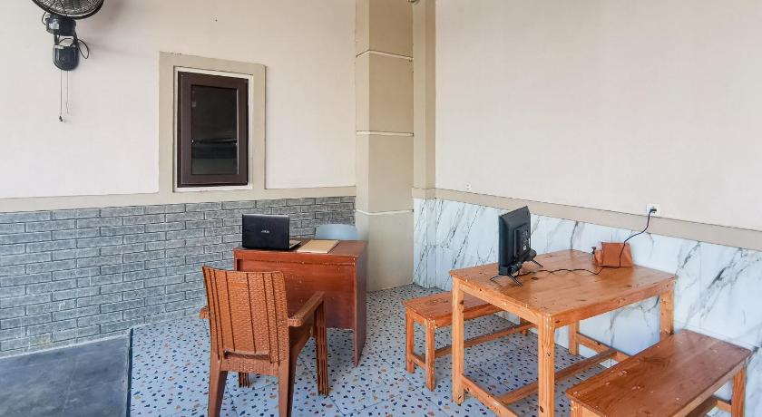 RedDoorz near RS Sari Asih Karawaci - image 6