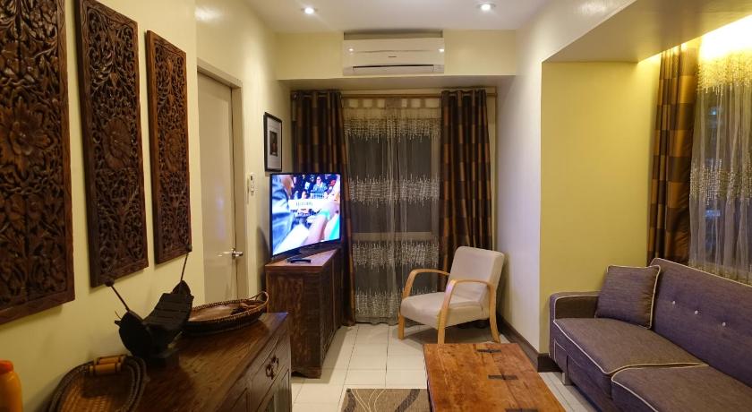 Luxury Condo at Forbeswood Parklane BGC The Fort photo