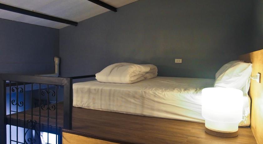 รูปของห้องสำหรับครอบครัว (1 เตียงใหญ่และ 2 เตียงเดี่ยว) (Family (1 double bed and 2 single beds)) 6