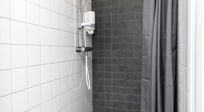 Image of Economy Double with Shared Bathroom (55 in Bed) 2