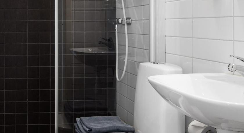Image of Medium Double Room 5