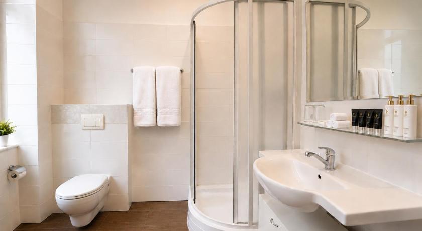 Image of Standard Quadruple Room 2