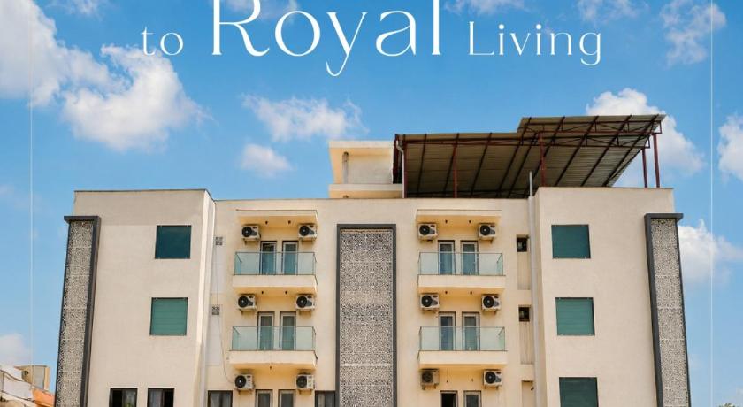 Royal Regal - Rooms & Suites - image 11