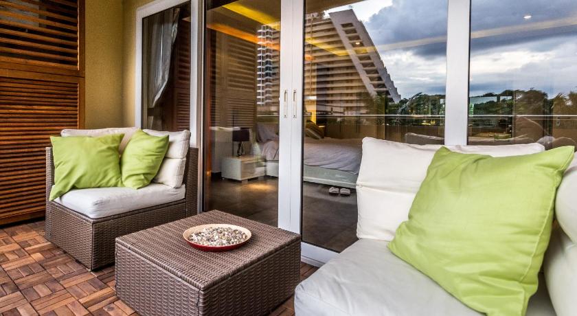 Balcony/terrace, Dasiri Beach Apartment PREMIUM in Pattaya