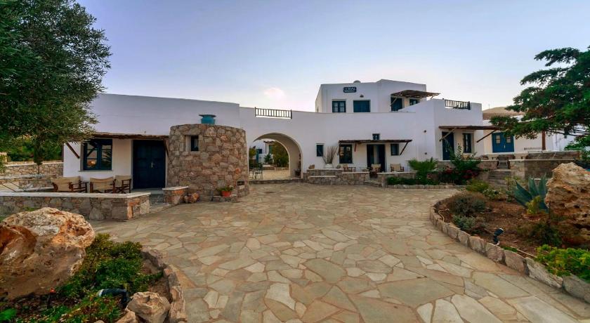 Coral Apartments photo