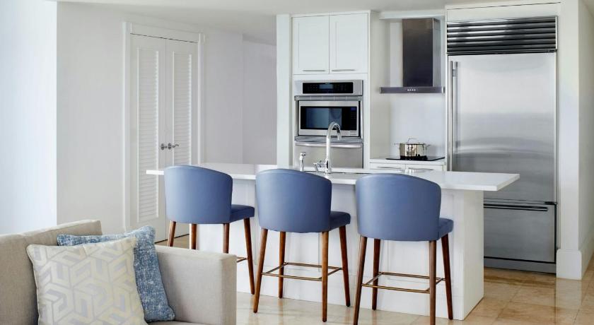 Image of Ocean View, 3 Bedroom Residential Suite, Balcony 1
