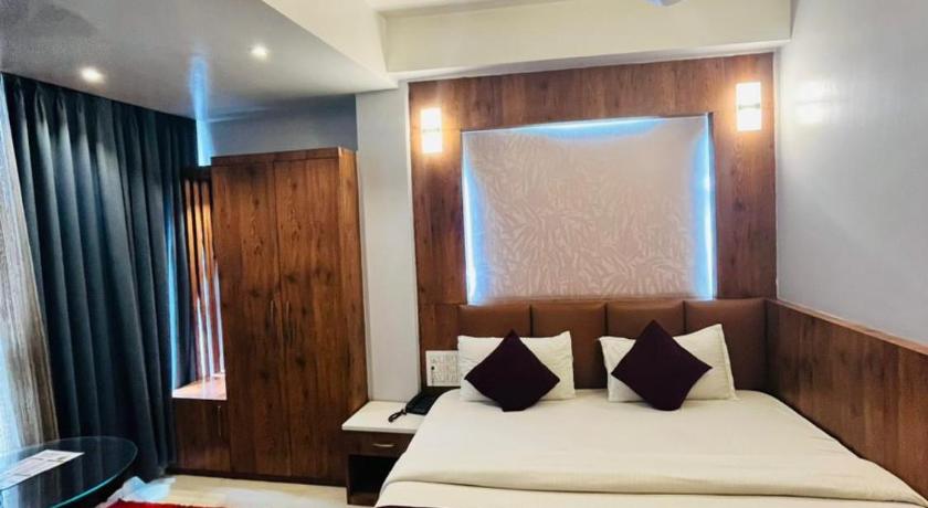 Hotel Daisy - image 3