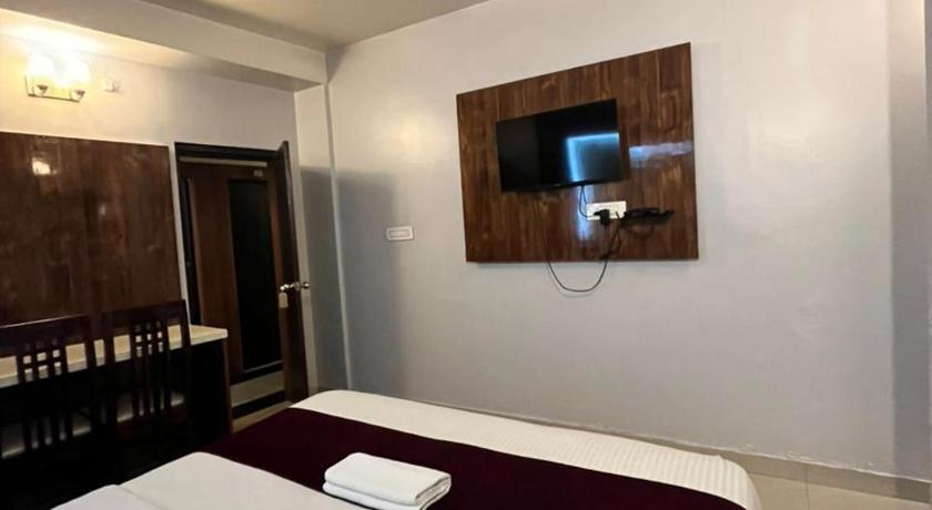 Hotel Daisy - image 16