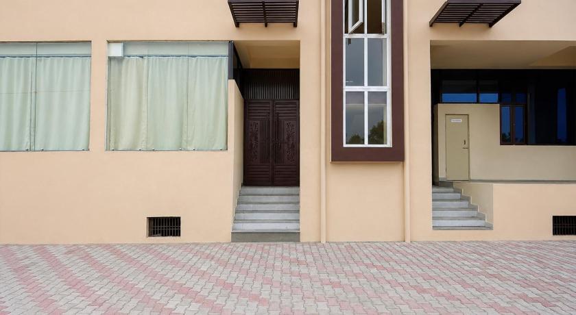 Townhouse Defence Colony Noida - image 19