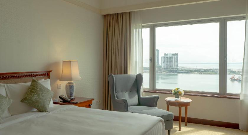 Image of Premier Seaview King Room 3