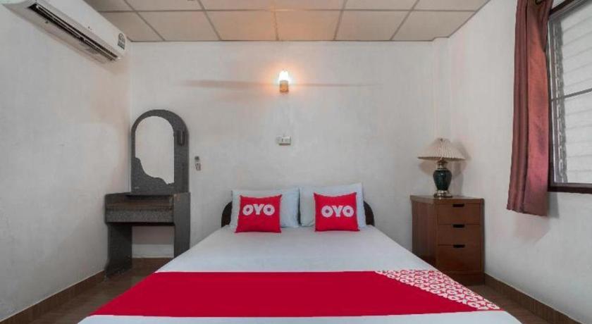 OYO 654 Samanmit Inn Hotel - image 19