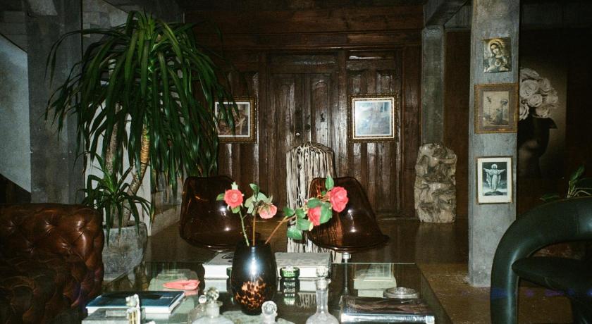 The Corduroy Hotel - image 34